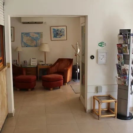 Aparthotel Huli & 2*