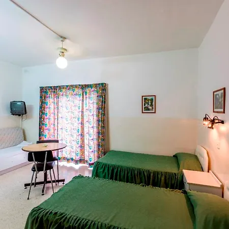 Aparthotel Huli & 2*